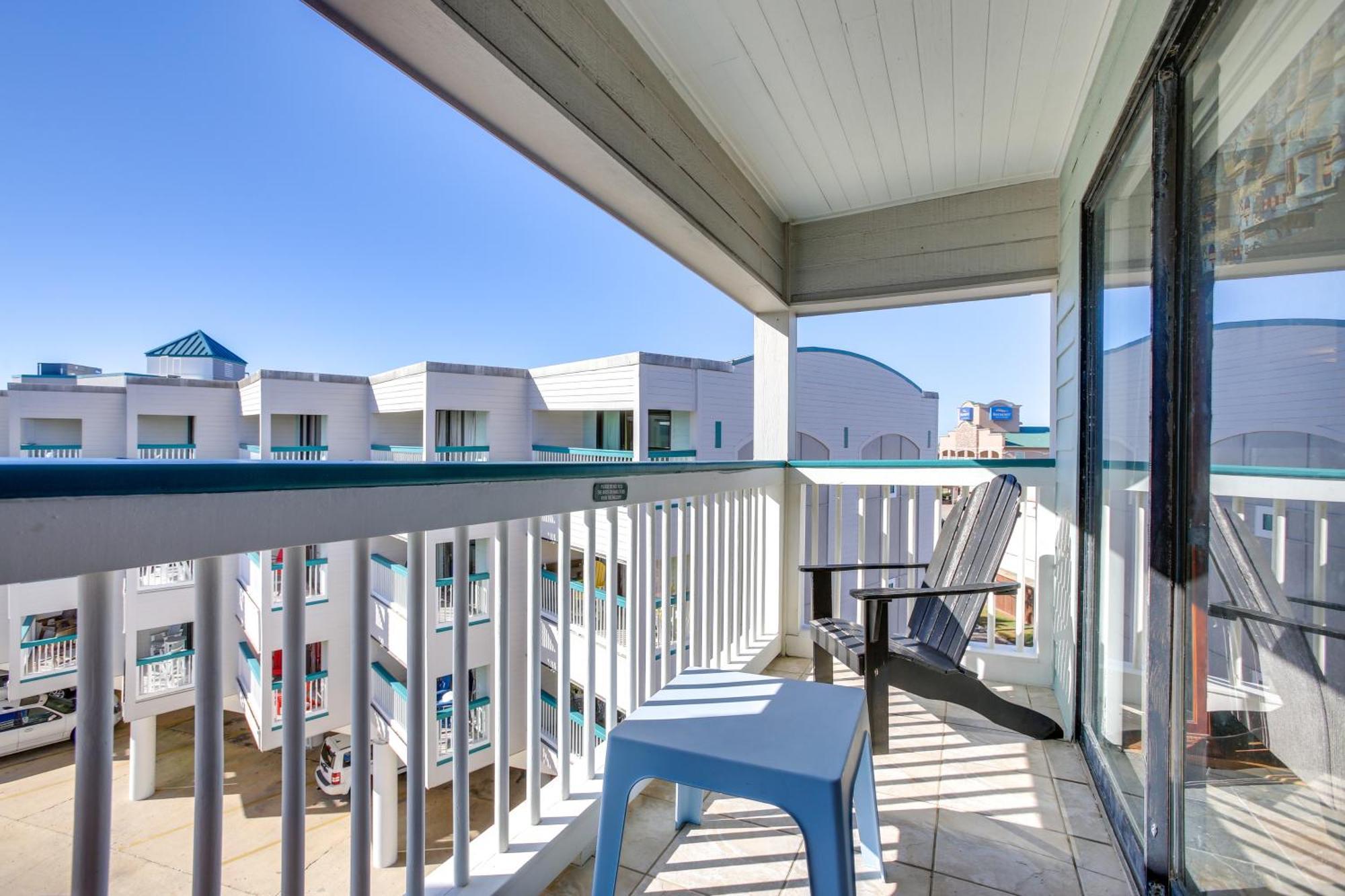 Galveston Retreat With Balcony And Gulf Views! Daire Dış mekan fotoğraf